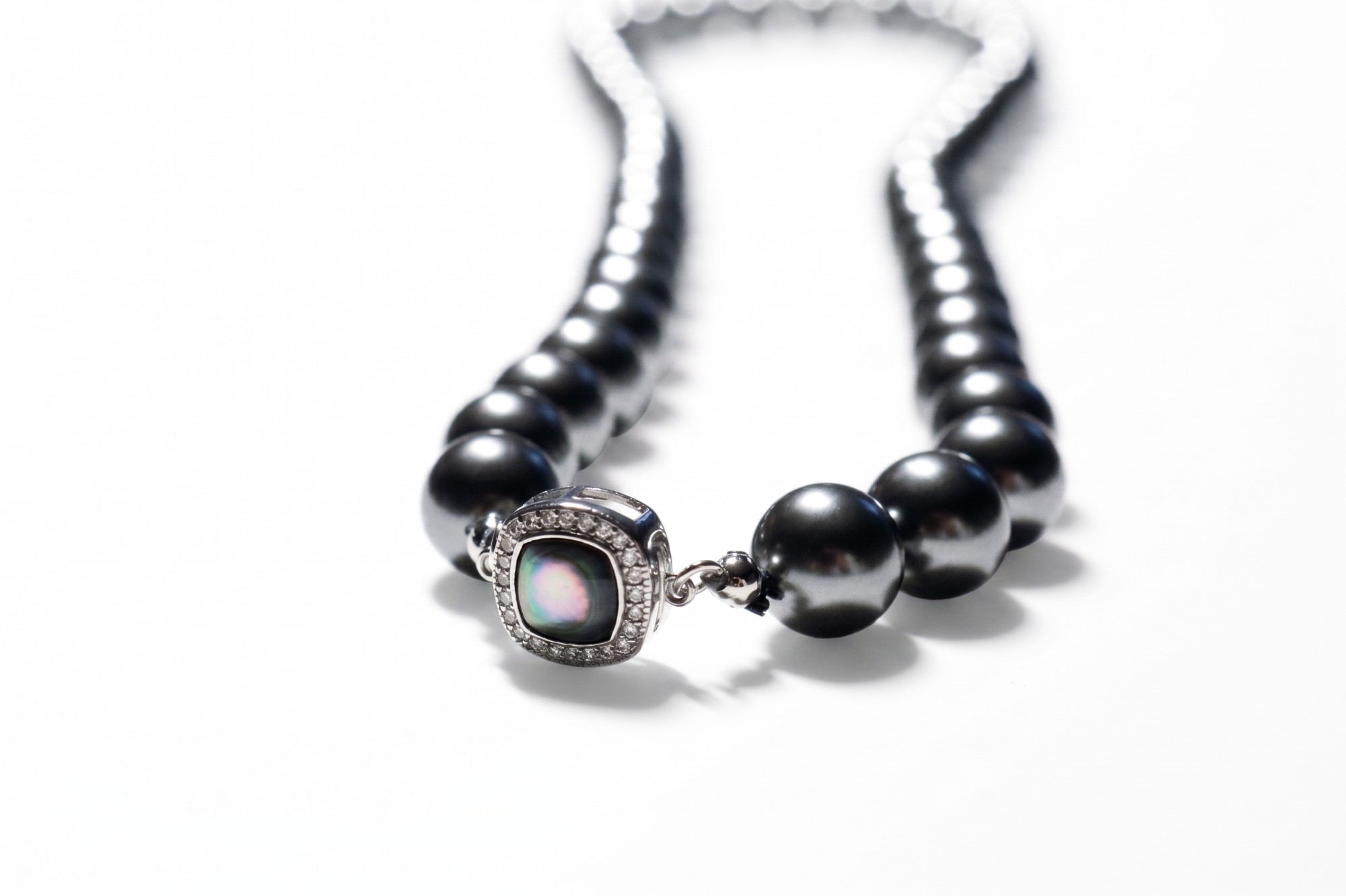 Elegant Black Pearl Necklace with Diamond Clasp — image 2